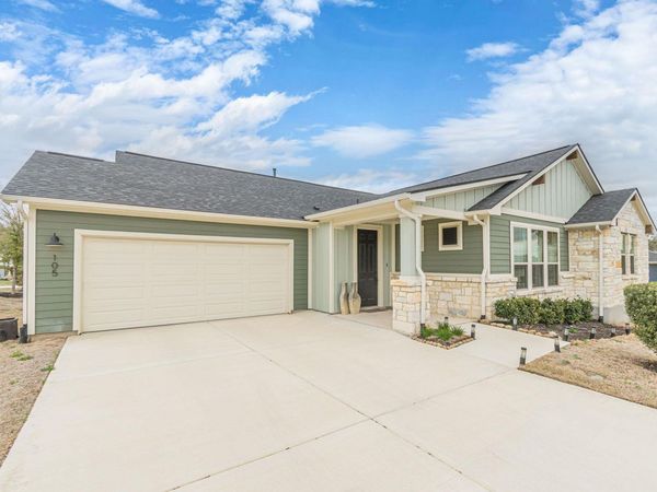 105 Pelican LN , San Marcos, TX 78666