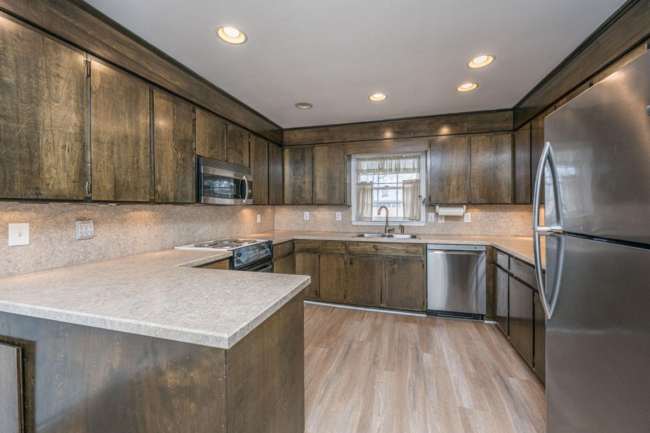 37 Milano Street Photo 14