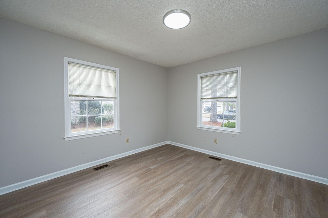 37 Milano Street Photo 20