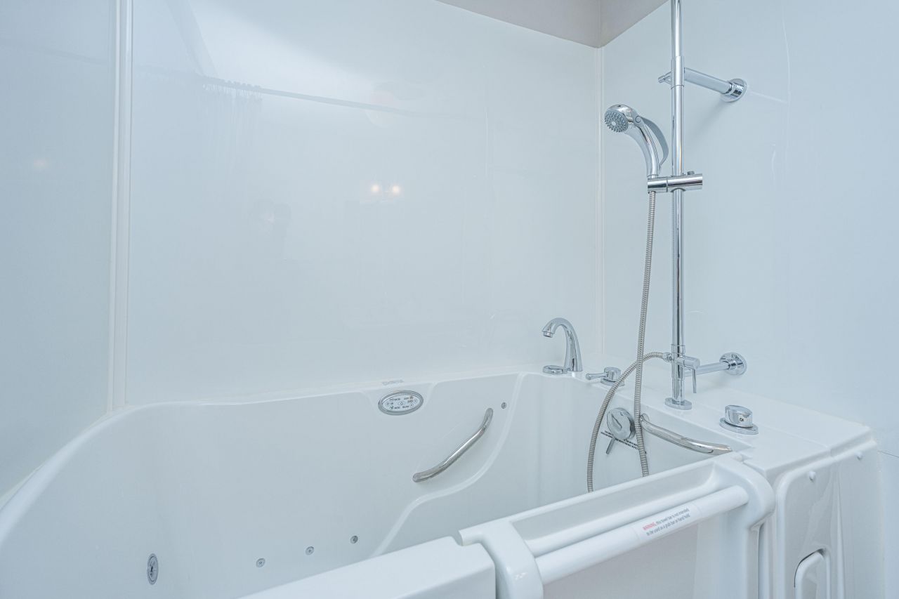 37 Milano Street Photo 23