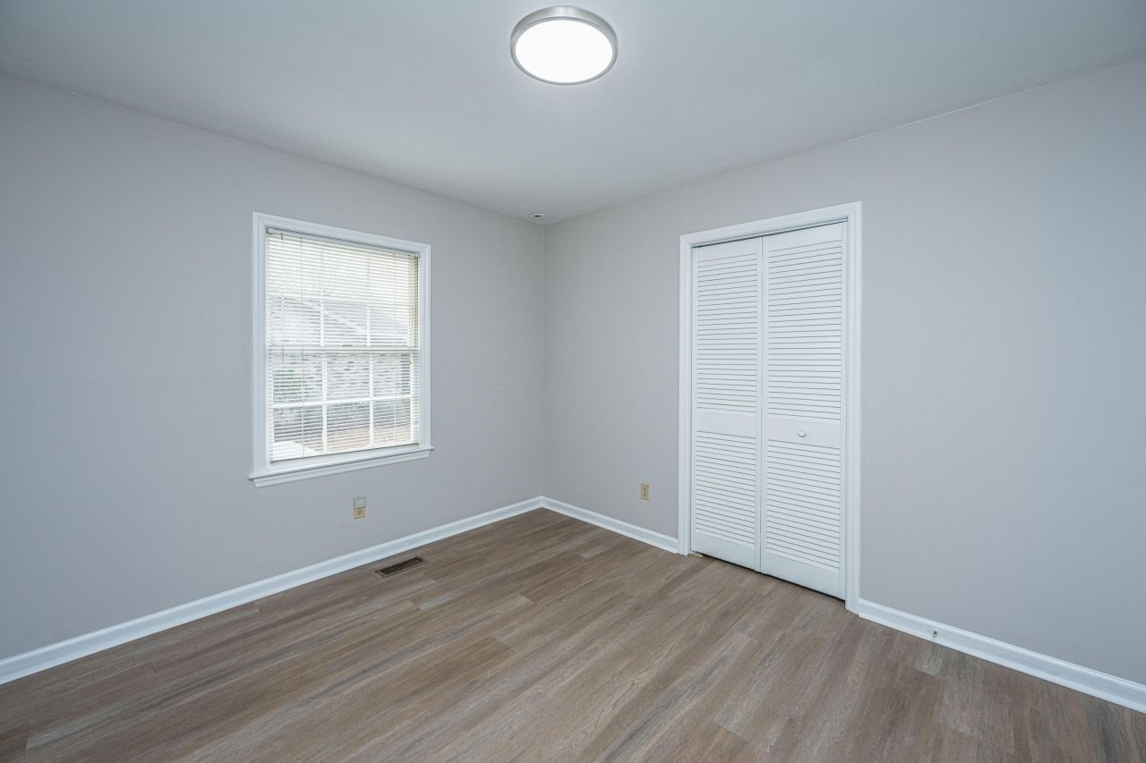 37 Milano Street Photo 25