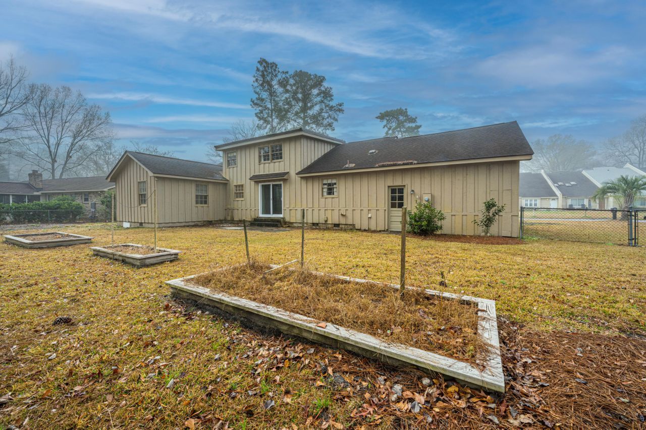 37 Milano Street Photo 35