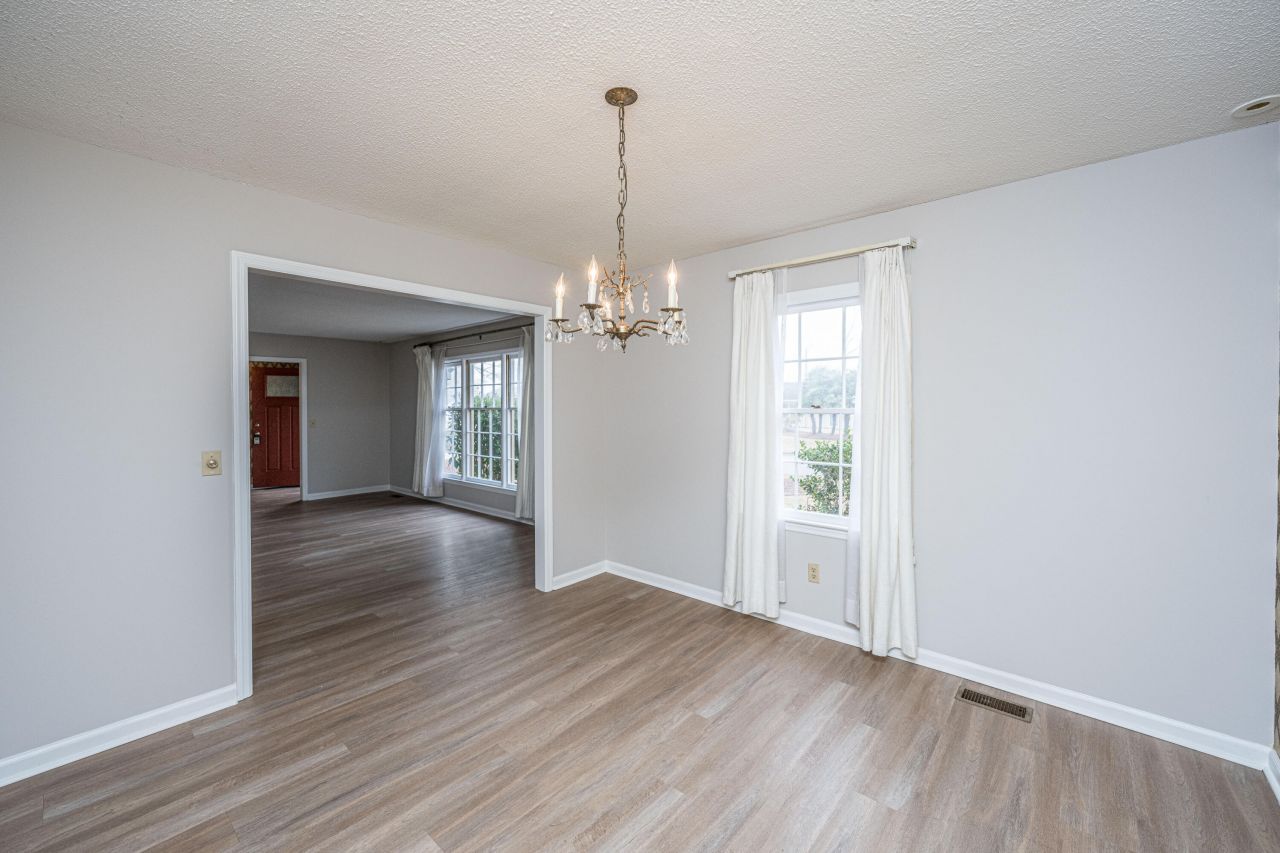 37 Milano Street Photo 7