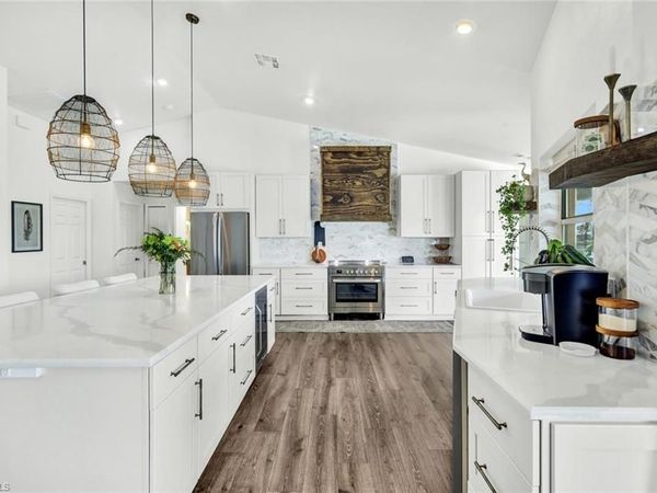 17 SE 15th AVE, CAPE CORAL, FL 33990