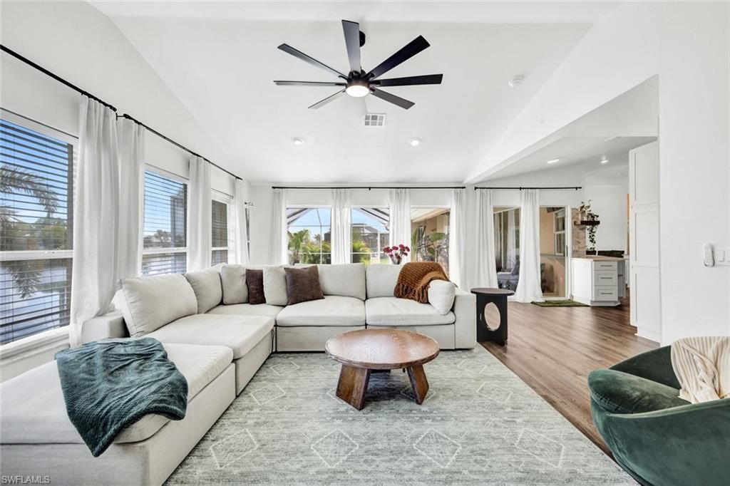 17 SE 15th Ave, Cape Coral, FL 33990 Photo