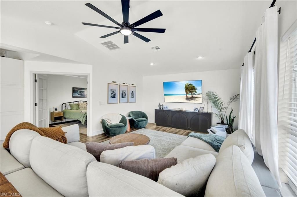 17 SE 15th Ave, Cape Coral, FL 33990 Photo