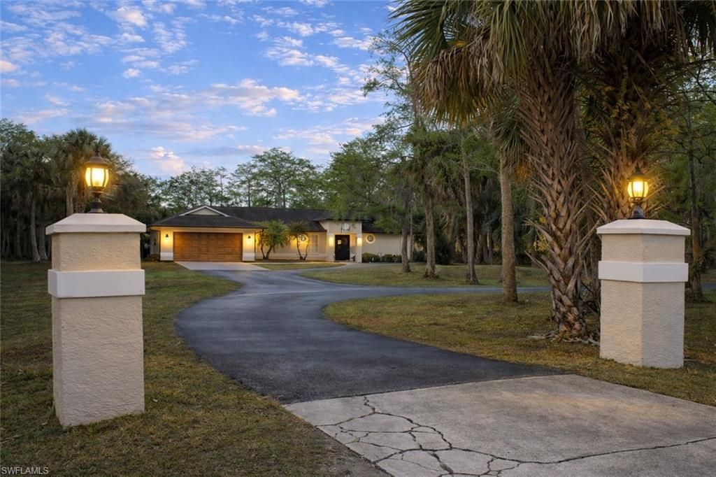 99 NW 19th St , Naples, FL 34120 Photo