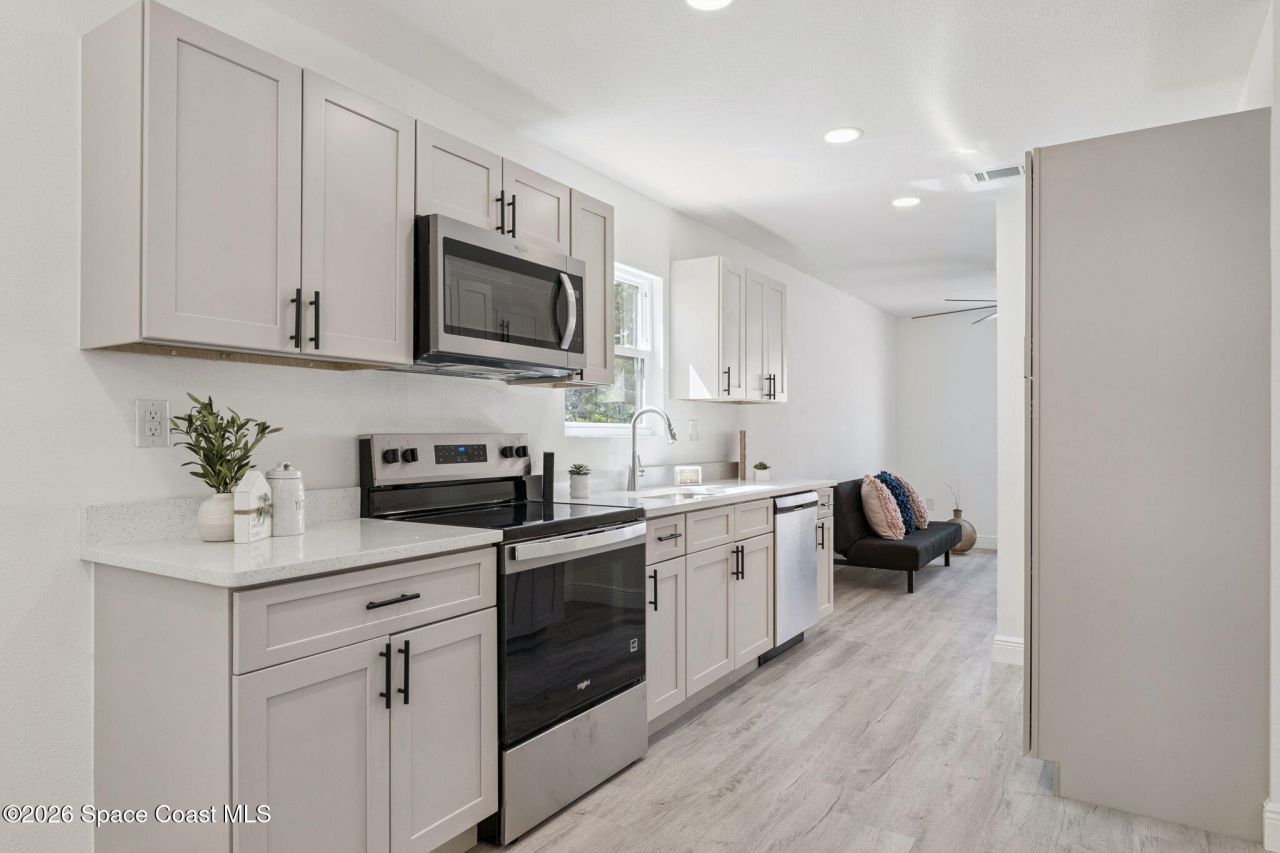 4717 Sisson Road , Titusville, FL 32780 Photo