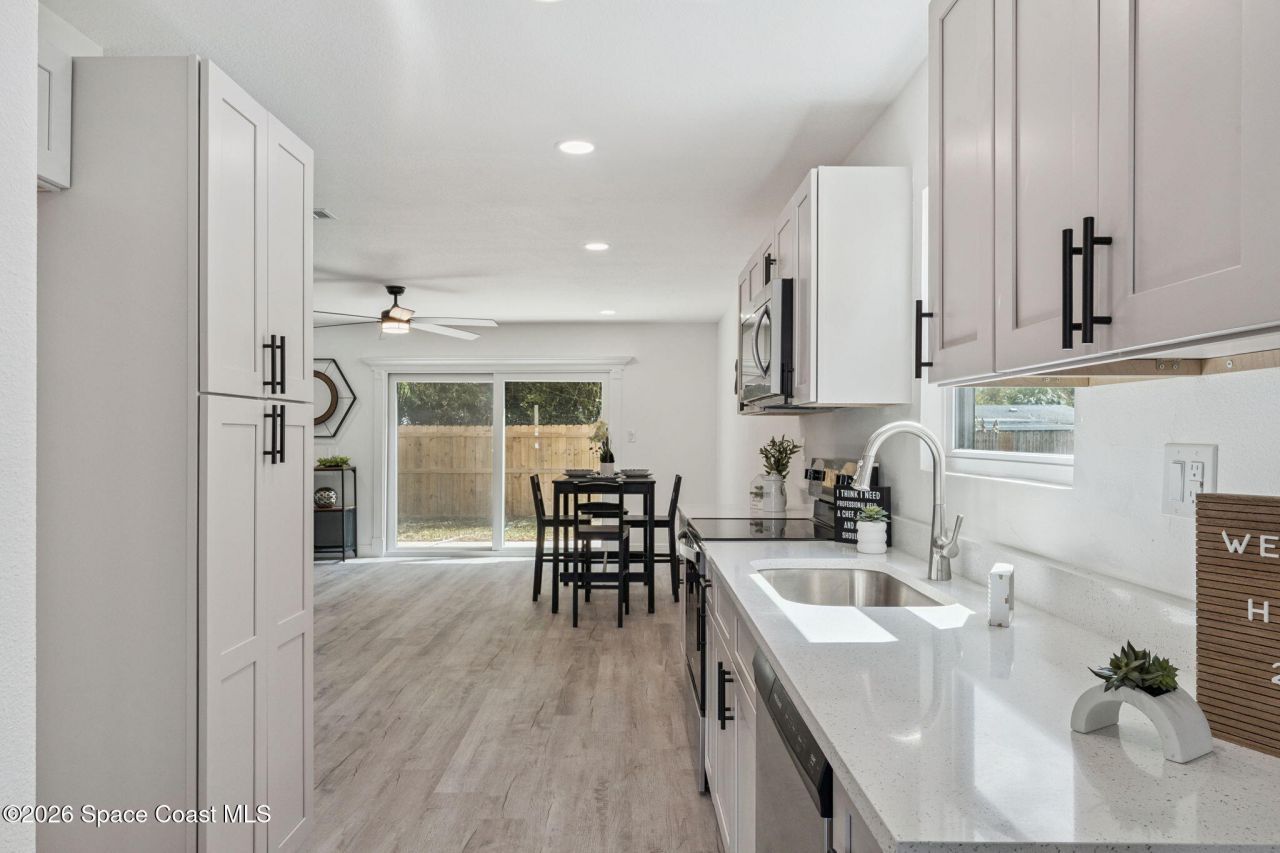 4717 Sisson Road , Titusville, FL 32780 Photo