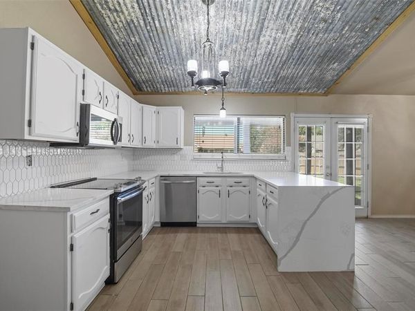 8401 Chesham Drive, Rowlett, TX 75088