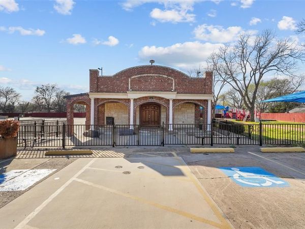 501 NE 31st Street, Grand Prairie, TX 75050