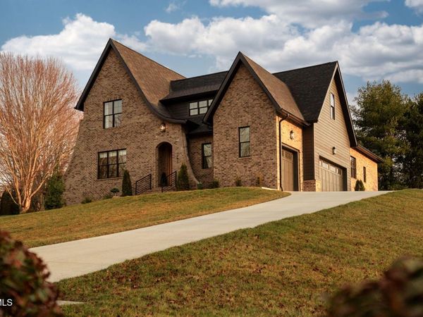 302 Huntington Way, Johnson City, TN 37604