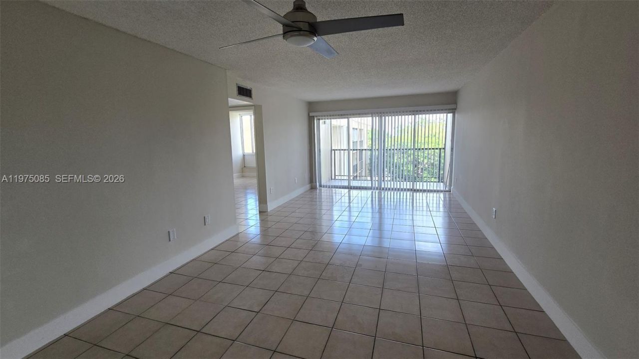 9120 Fontainebleau Blvd, Unit 501, Miami, FL 33172 Photo