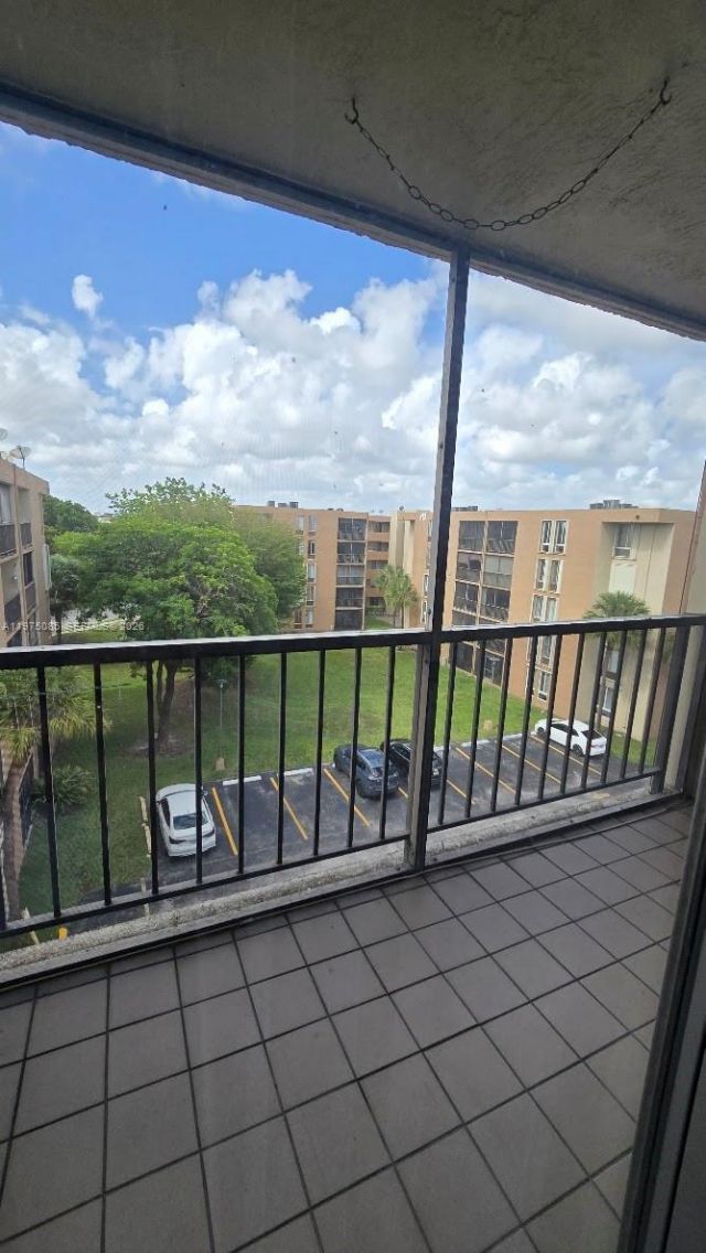 9120 Fontainebleau Blvd, Unit 501, Miami, FL 33172 Photo