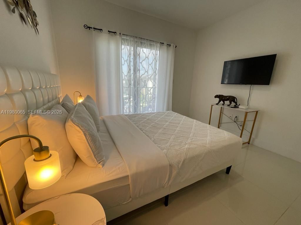 302 NW 11th Ct , Unit 302, Florida City, FL 33034 Photo