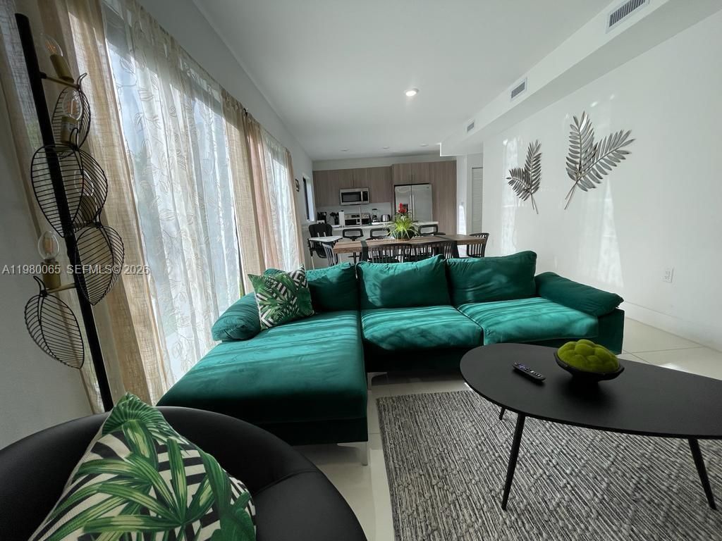 302 NW 11th Ct , Unit 302, Florida City, FL 33034 Photo