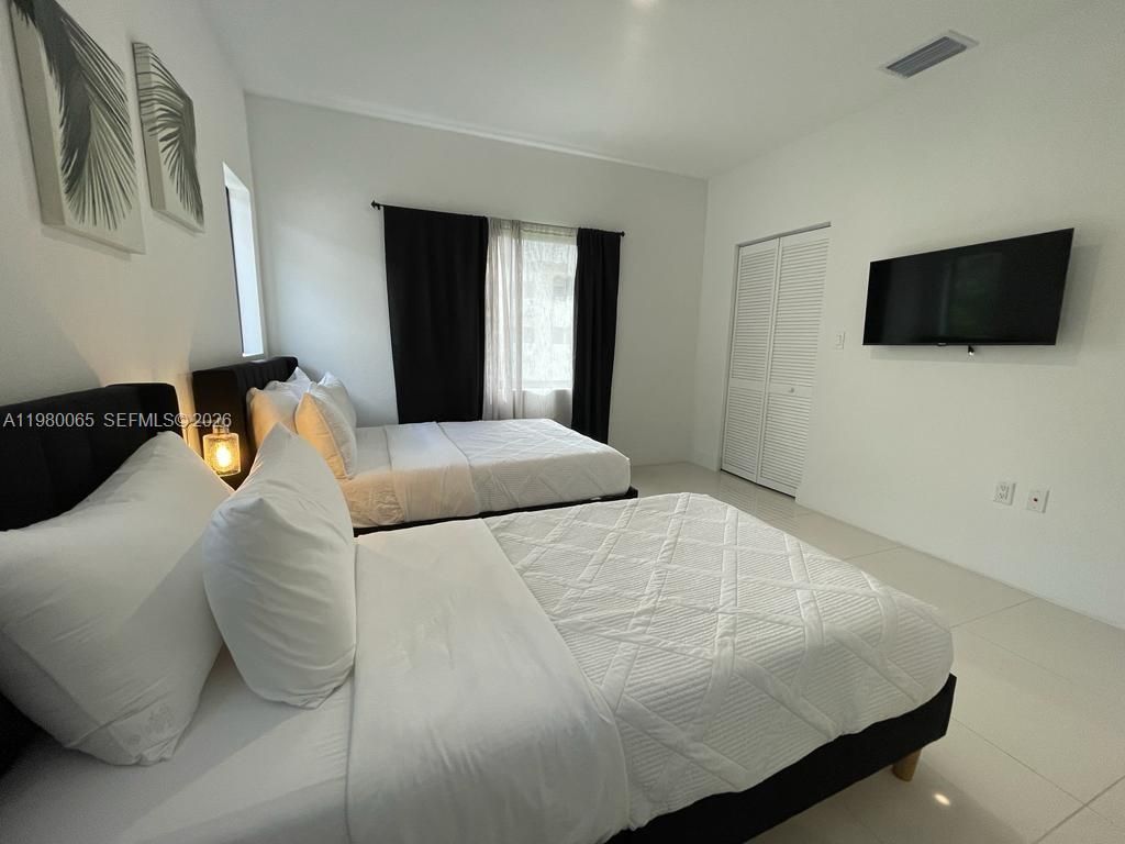 302 NW 11th Ct , Unit 302, Florida City, FL 33034 Photo