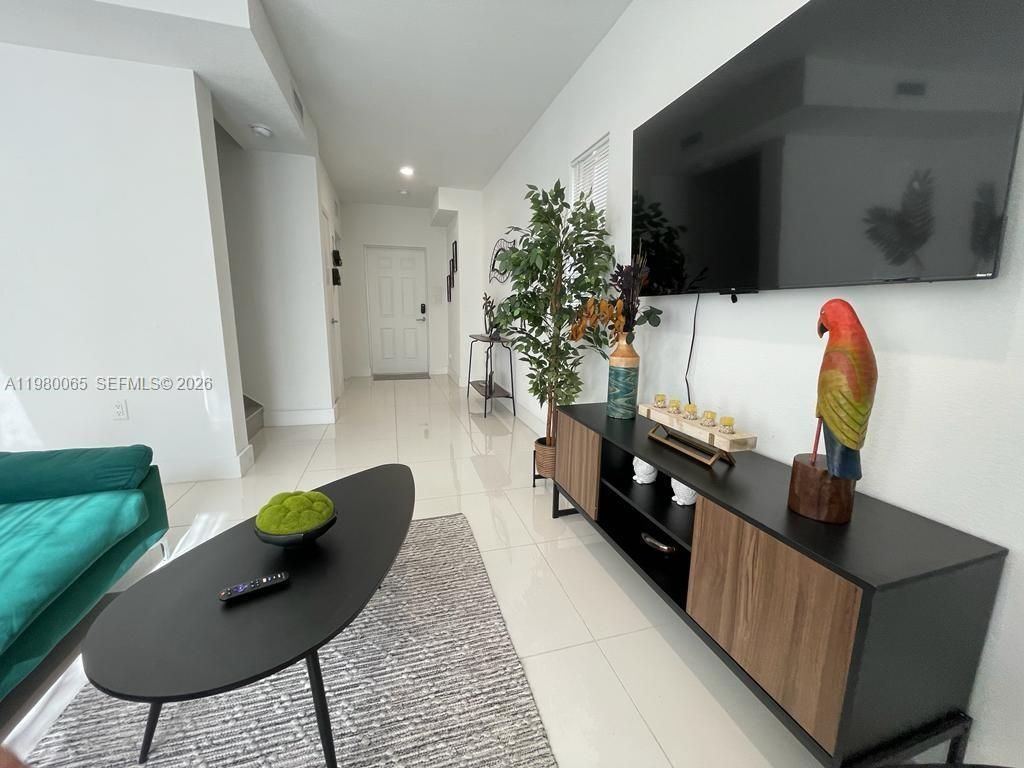 302 NW 11th Ct , Unit 302, Florida City, FL 33034 Photo