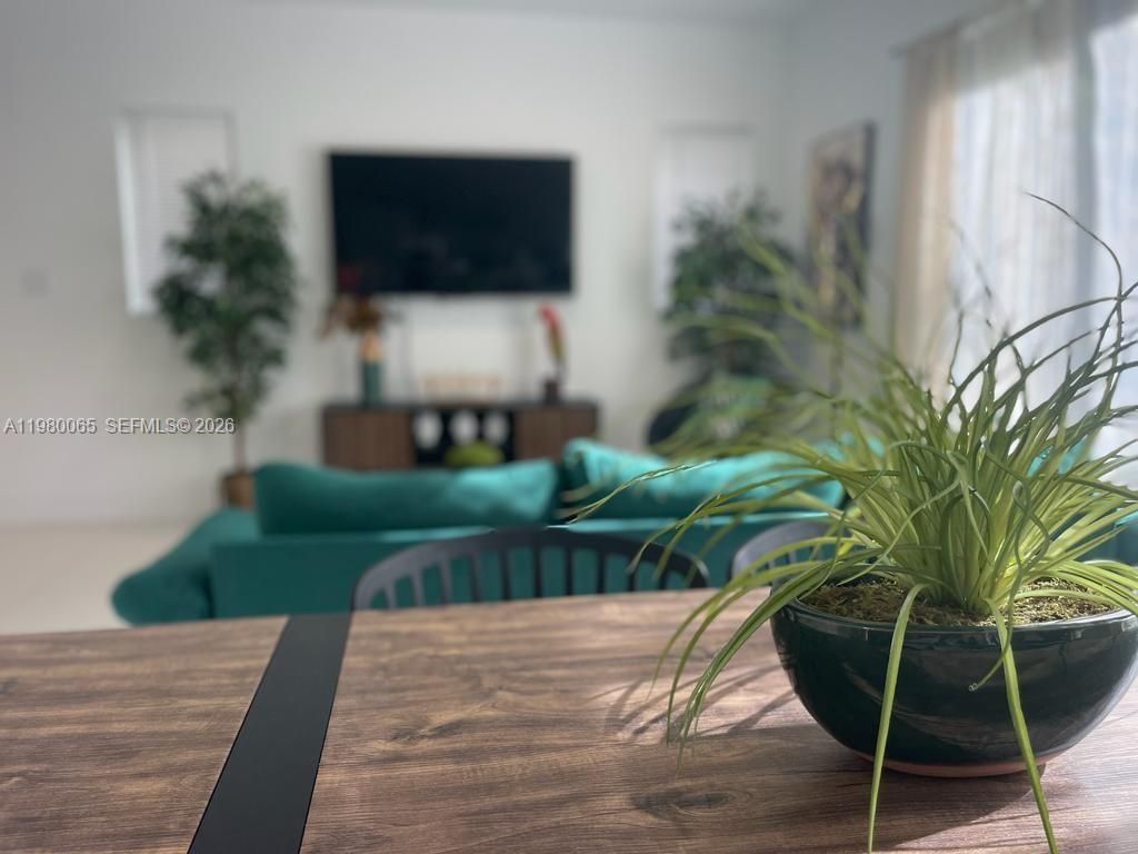 302 NW 11th Ct , Unit 302, Florida City, FL 33034 Photo