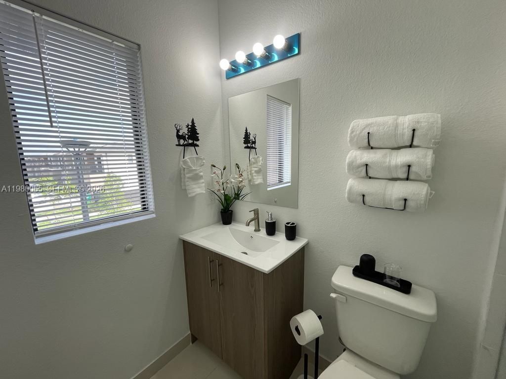 302 NW 11th Ct , Unit 302, Florida City, FL 33034 Photo