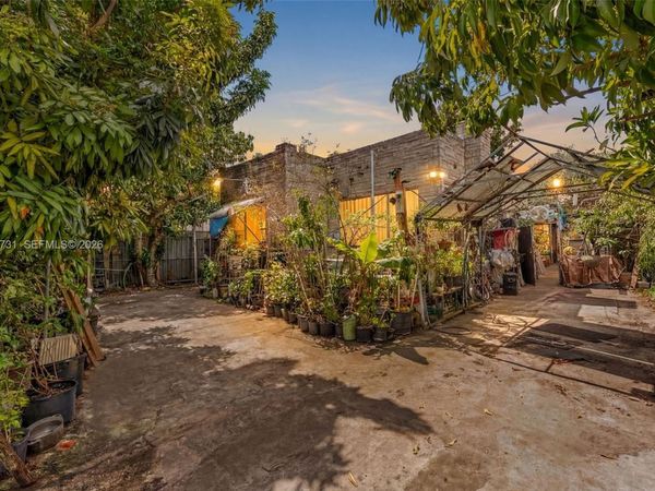 7740 NW 9th Ave , Miami, FL 33150