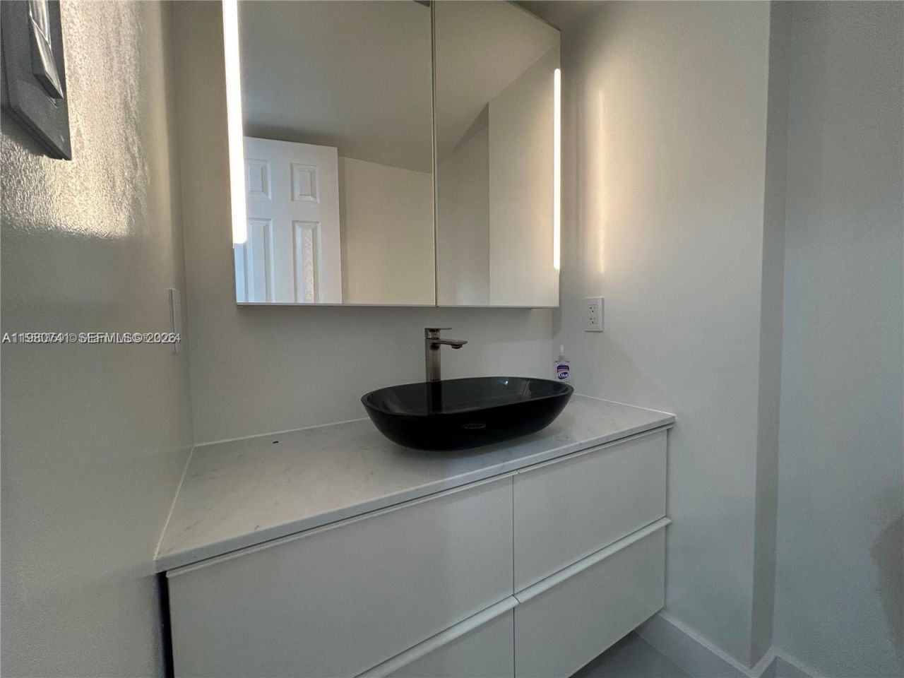 3550 NE 169th St , Unit 303, North Miami Beach, FL 33160 Photo