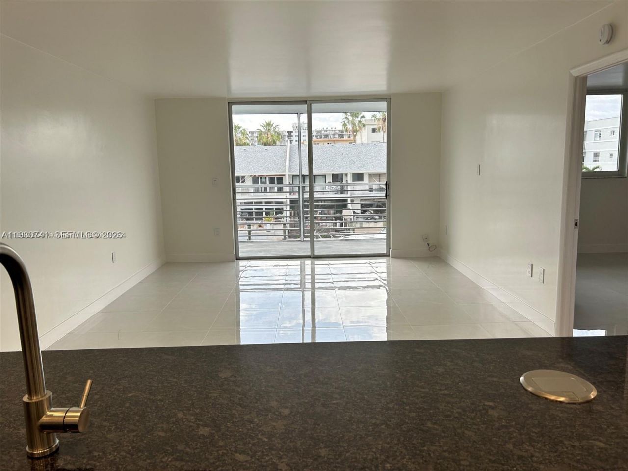 3550 NE 169th St , Unit 303, North Miami Beach, FL 33160 Photo