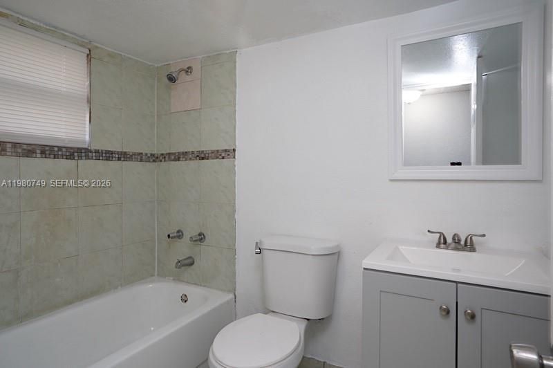 2378 NW 60th St , Miami, FL 33142 Photo