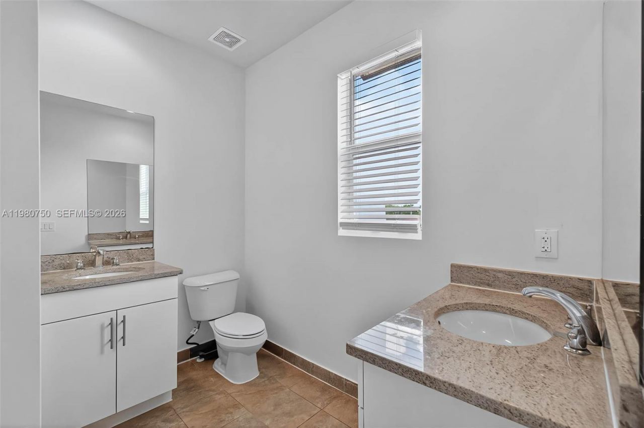 7661 NW 88th Terrace , Tamarac, FL 33321 Photo