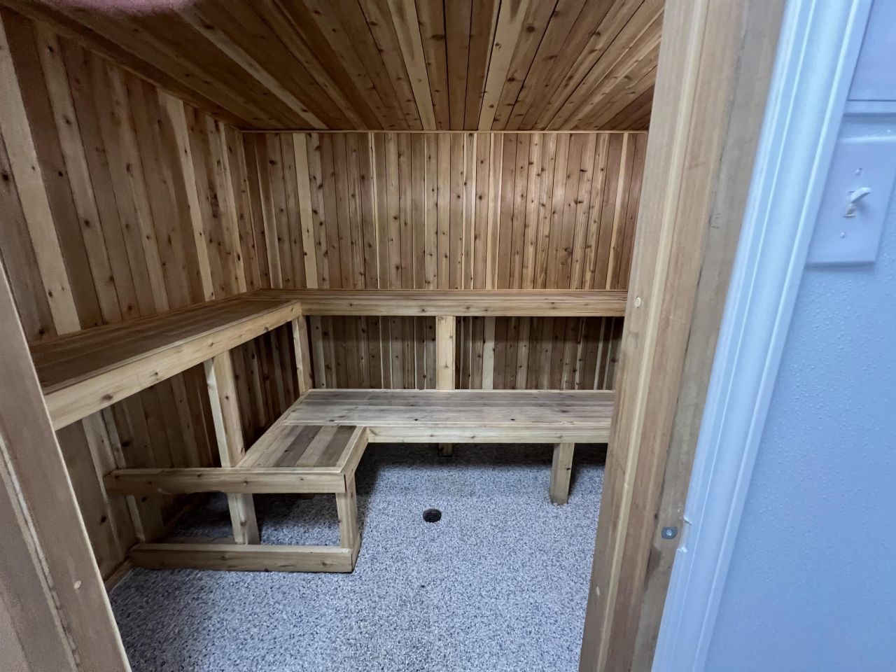 5905 South Kings Hwy. Photo 41