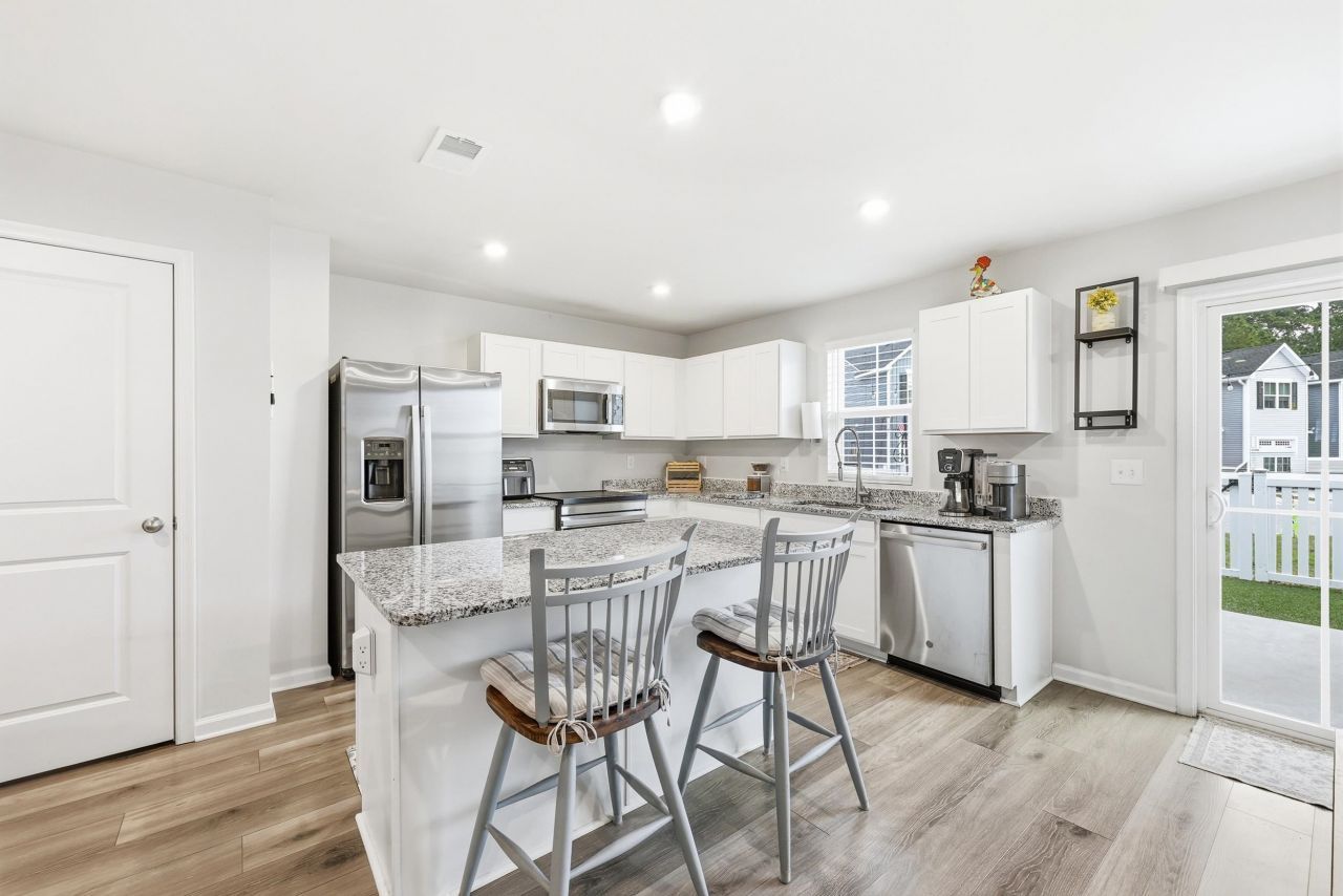 404 El Camino Dr. Photo 17