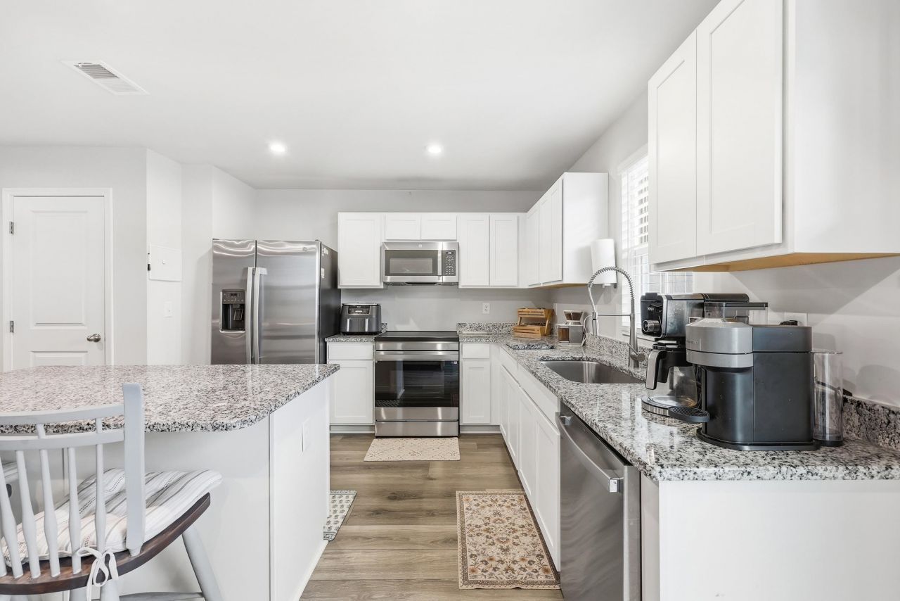 404 El Camino Dr. Photo 18