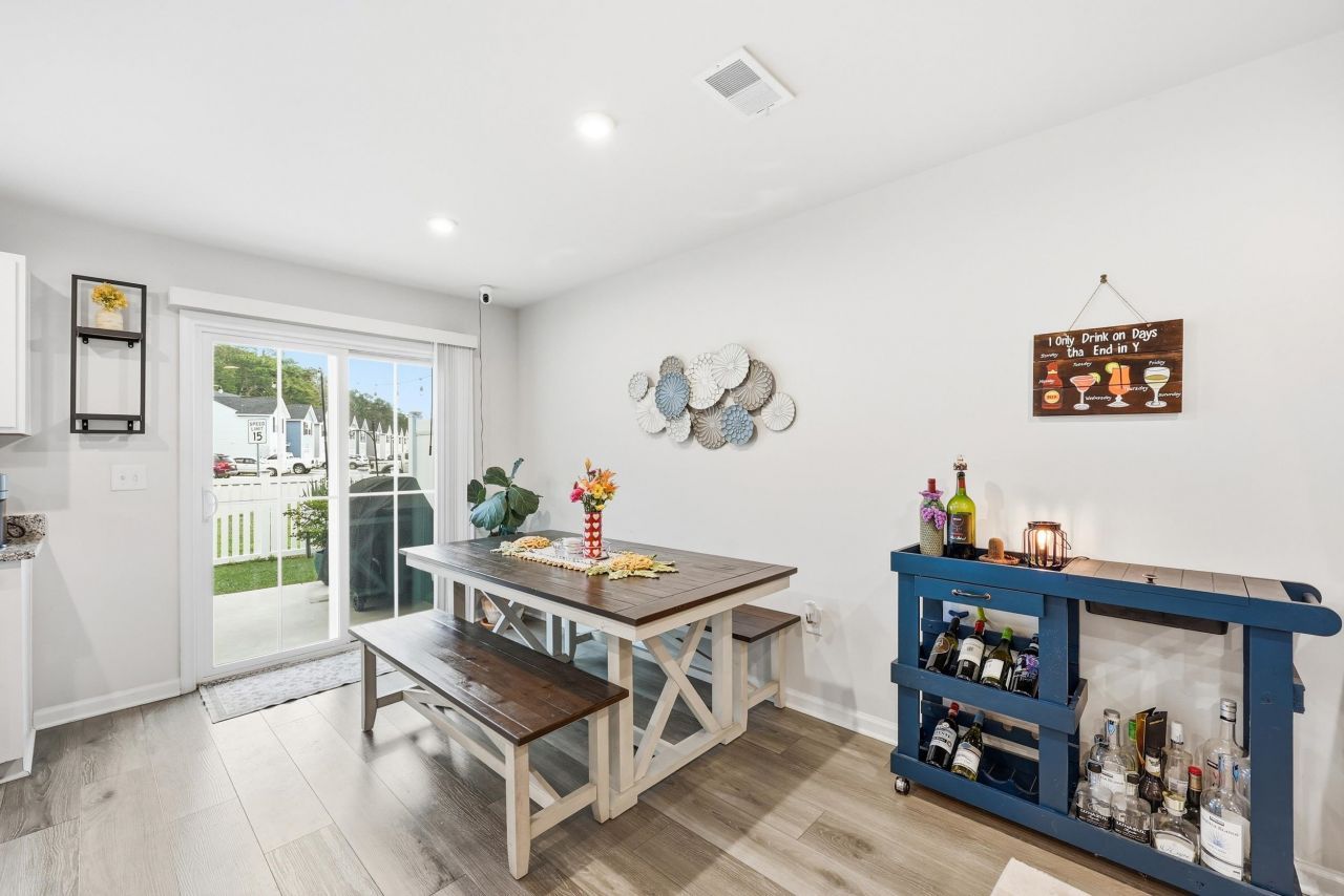 404 El Camino Dr. Photo 3