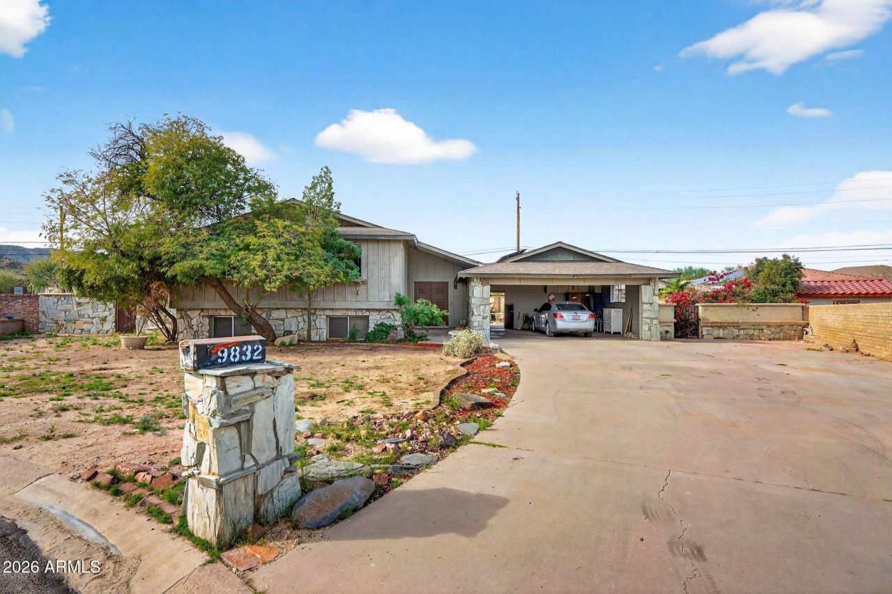 9832 S 4th Street, Phoenix, AZ 85042 Main Photo