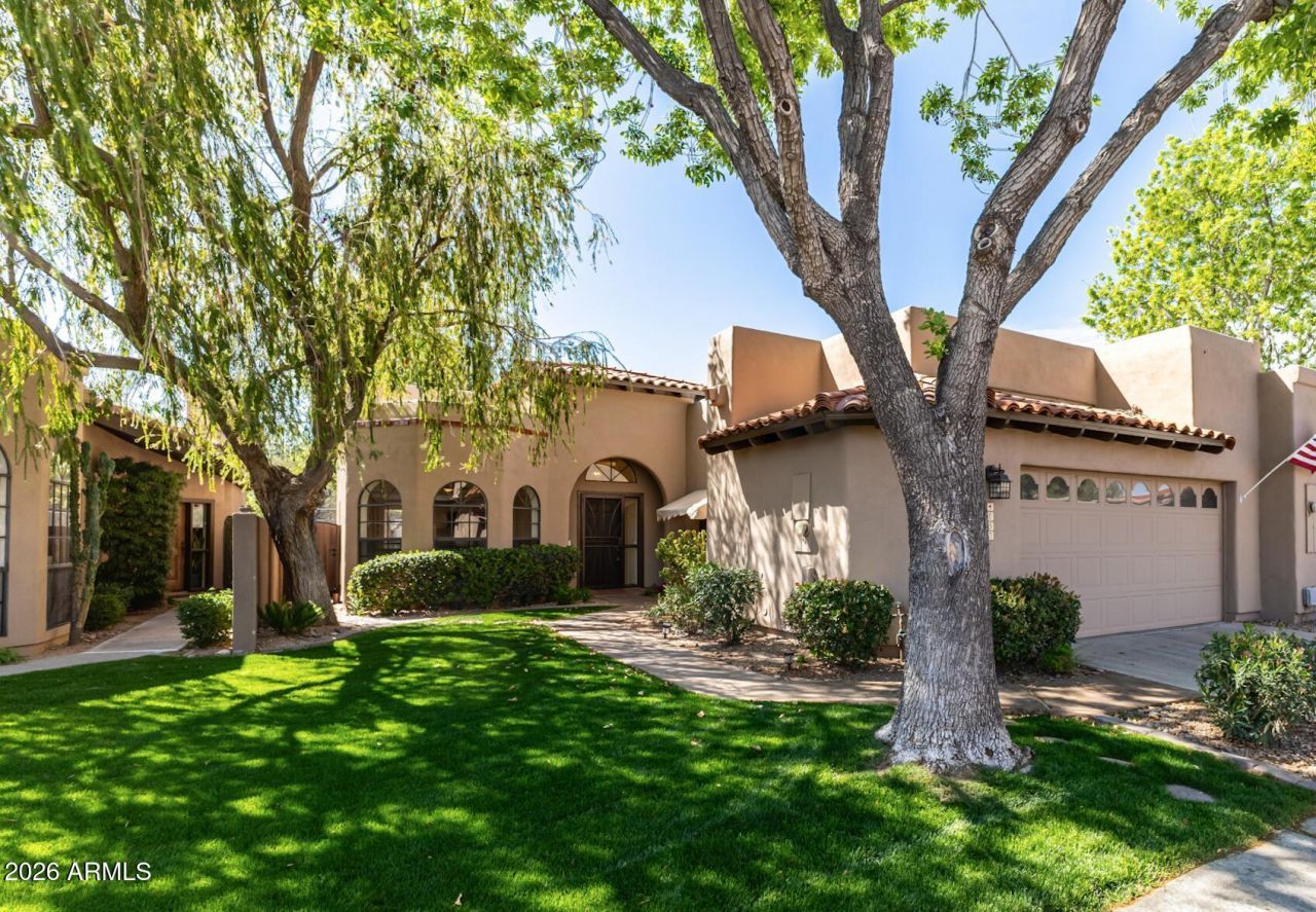 4053 E Sunnyside Drive, Phoenix, AZ 85028 Main Photo