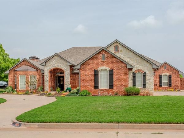 606 Frank Drive, Okarche, OK 73762