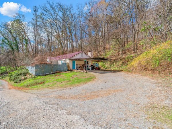 4111 Wrights Ferry Rd, Louisville, TN 37777