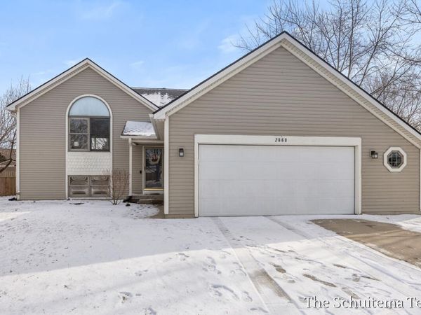 2860 104th Avenue, Zeeland, MI 49464