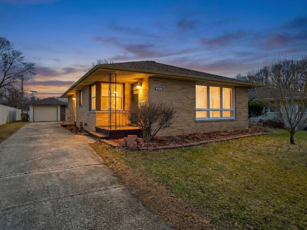 807 79th STREET, Kenosha, WI 53143