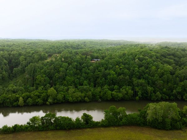7050 Bakerville Rd, Waverly, TN 37185