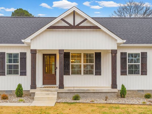 205 Maple St , Adams, TN 37010