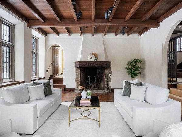 3 Evergreen Ln, Hingham, MA 02043