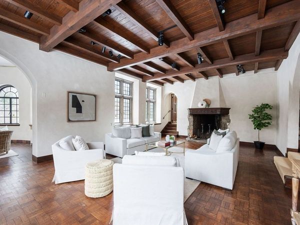 3 Evergreen Ln, Hingham, MA 02043