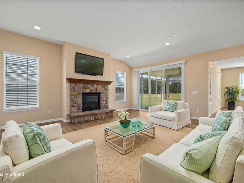 605 Cedar Crest Drive, Elyria, OH 44035 Photo 10