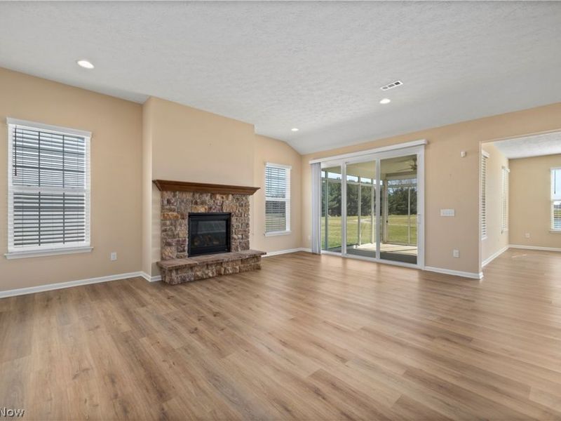 605 Cedar Crest Drive, Elyria, OH 44035 Photo 11