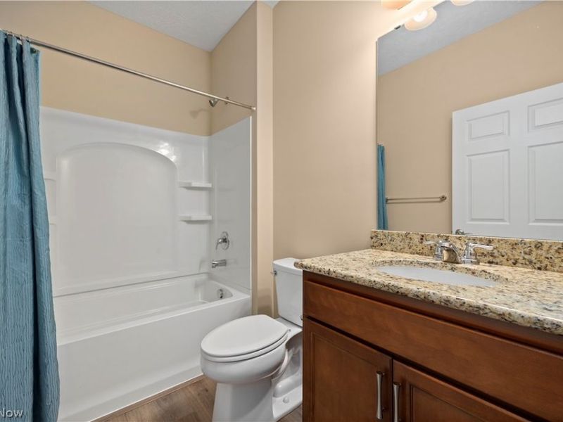 605 Cedar Crest Drive, Elyria, OH 44035 Photo 6