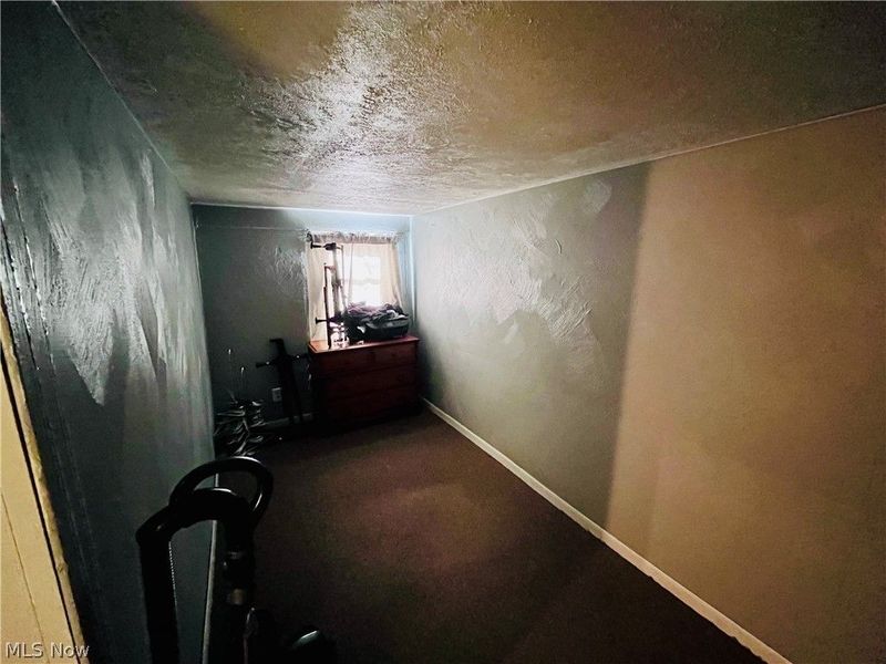 603 Utah Lane, Chester, WV 26034 Photo 8