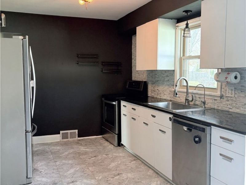 4105 21st Street NW, Canton, OH 44708 Photo 4