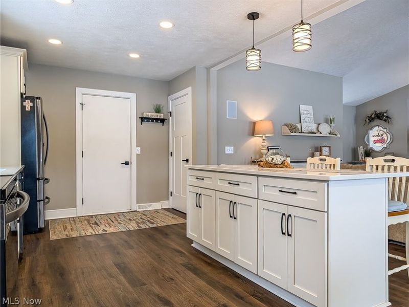 546 E Mohawk Drive , Malvern, OH 44644 Photo 11