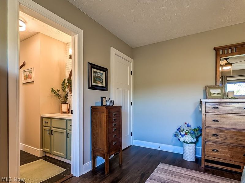 546 E Mohawk Drive , Malvern, OH 44644 Photo 21